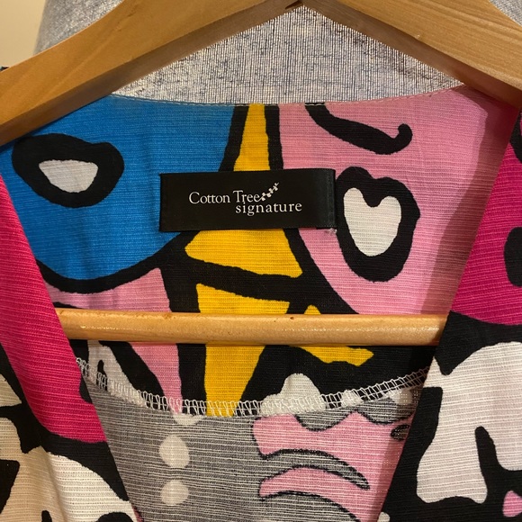 ✨HOST PICK✨ One of a Kind Cotton Tree Signature Wrap Top | OS - Picture 3 of 5